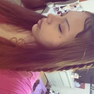 Meet your Posher, Elisa
